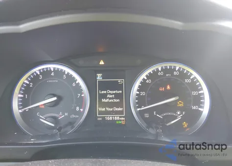 2018 Toyota Highlander Xle z USA, uszkodzony, nr VIN 5TDKZRFH1JS243010